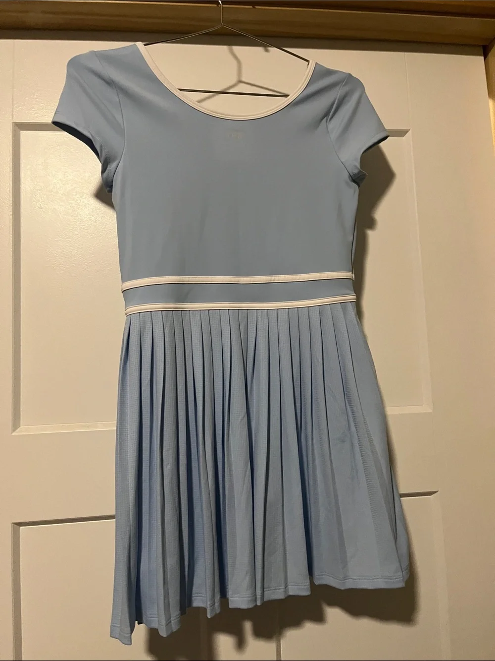 Abercrombie & Fitch YPB short-sleeve pleated mini dress